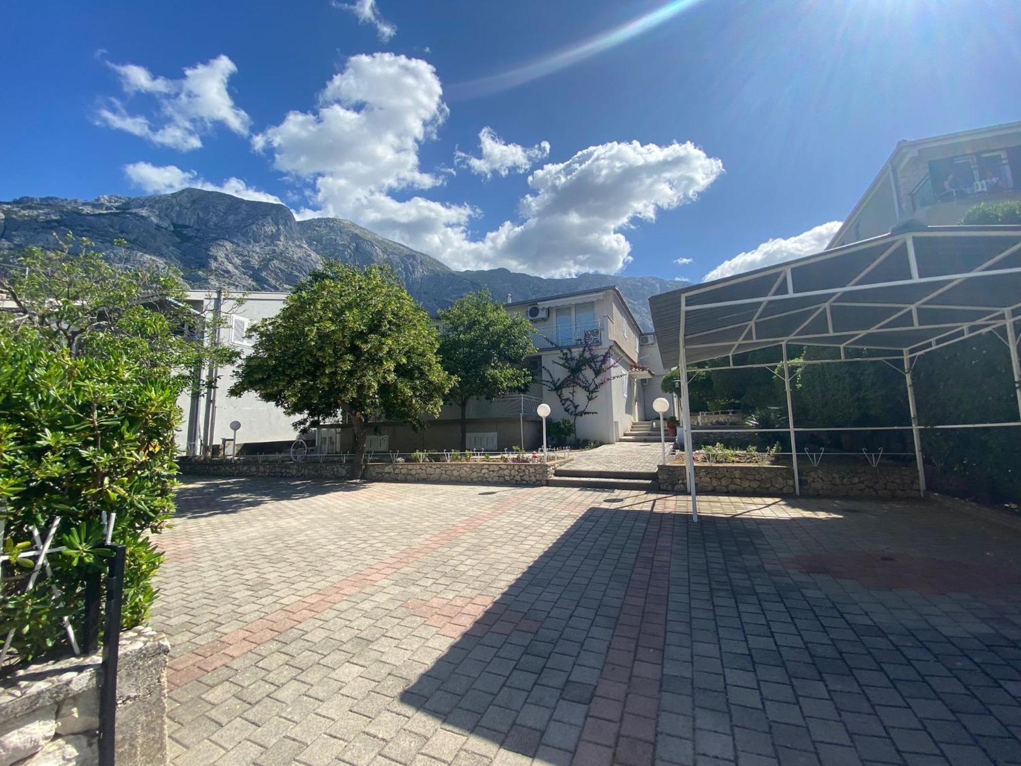 Apartmani Mare Baška Voda Extérieur photo